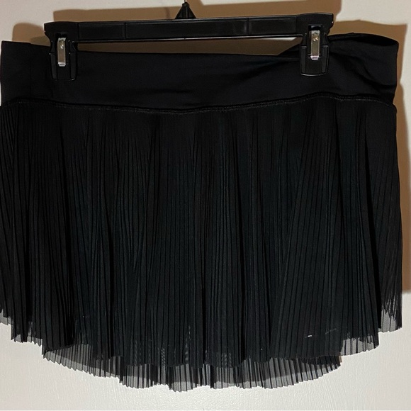 Lululemon Athletica Black Skort - Picture 3 of 5